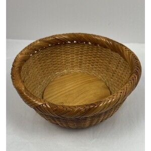 Nantucket Style Round Basket 7.5 Inch EUC